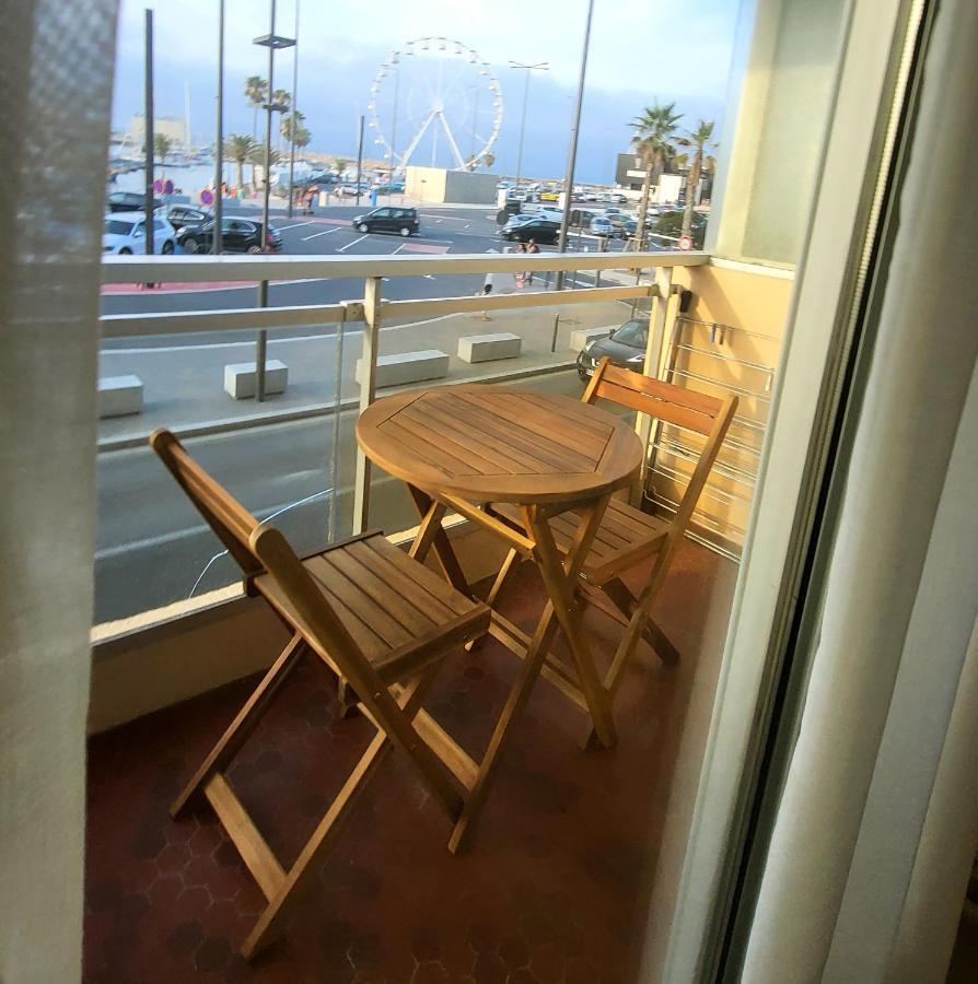 Adorable Petit Appartement Avec Magnifique Vue Sur Le Port De Canet Экстерьер фото